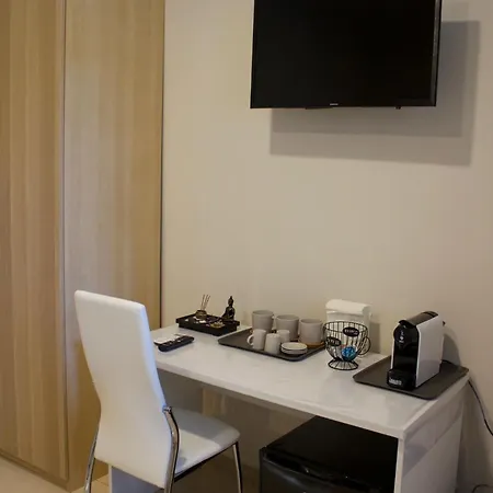 Vesuvioserenity- B&B With Breakfast & Free Parking Couette-café 4*